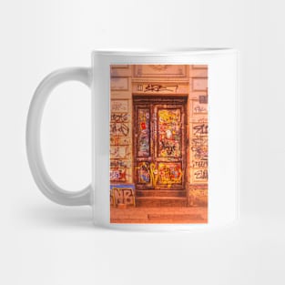 Germany; Bremen; Quarter; Ostertorviertel; Grafitti; colorful; Door; Eve; Vintage Mug